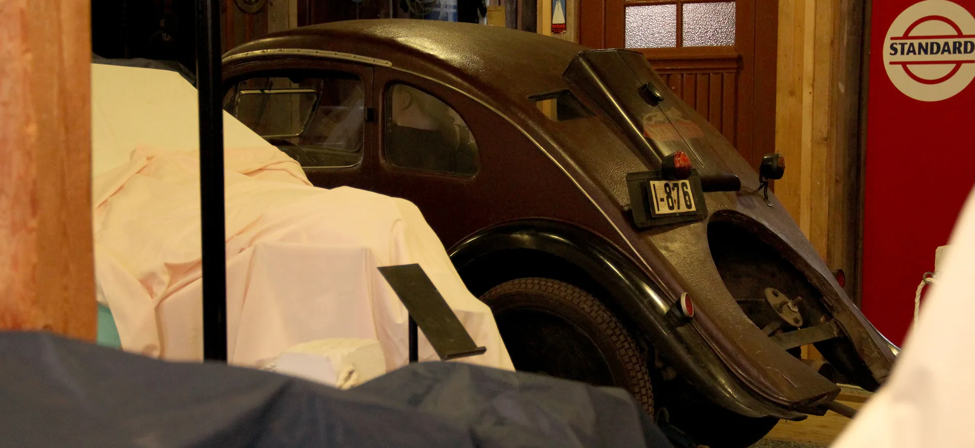 A museum exhibiting a car designed by Josef Ganz
